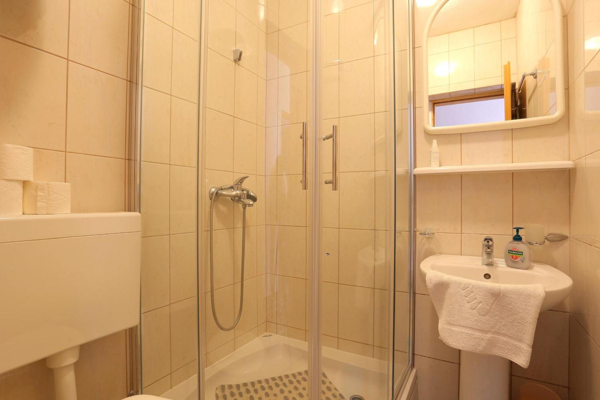 Apartments And Rooms With Parking Space Tucepi, Makarska - 5263 Dış mekan fotoğraf