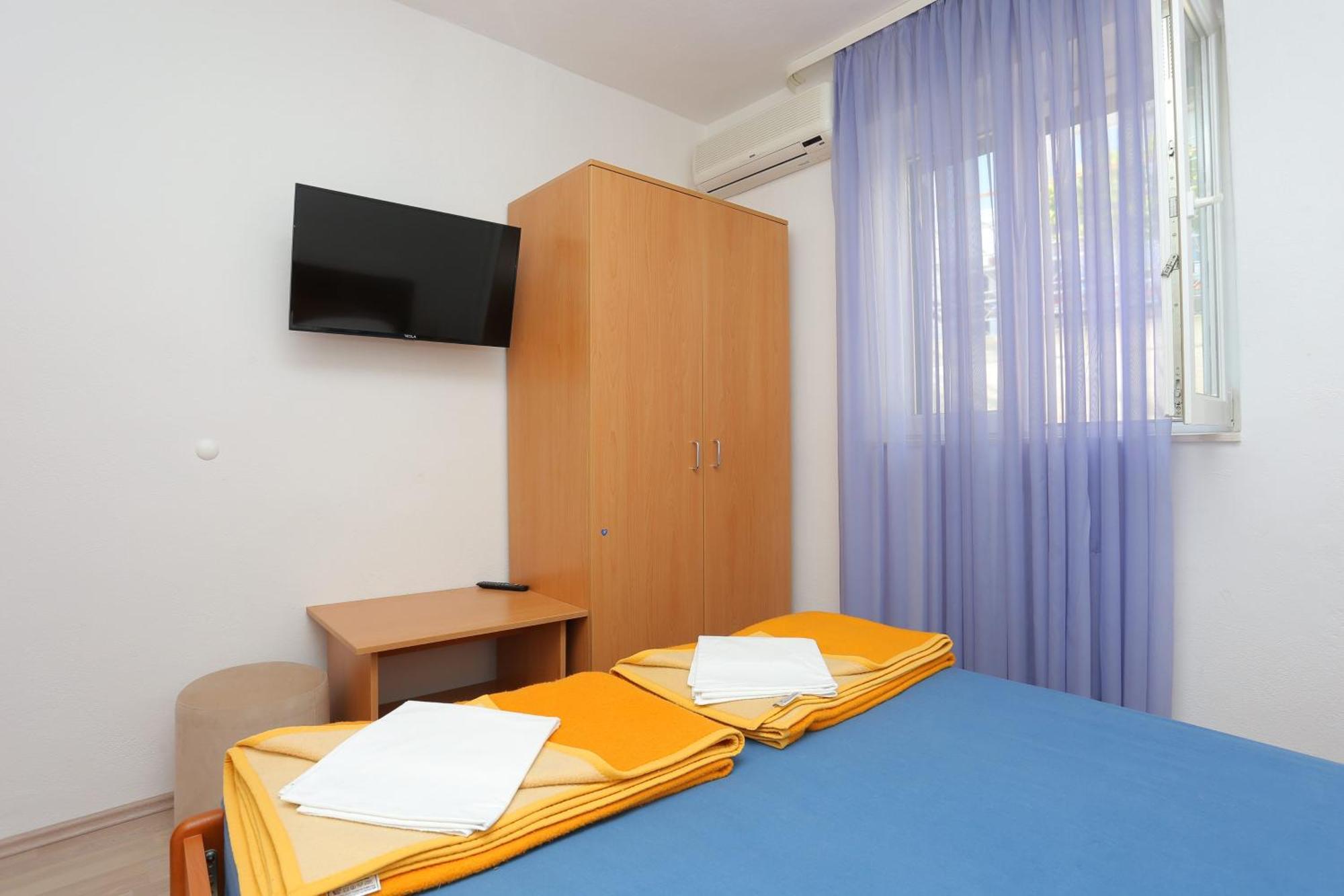 Apartments And Rooms With Parking Space Tucepi, Makarska - 5263 Oda fotoğraf
